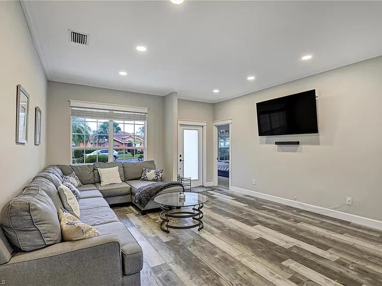 4707 Brixton Ct — Photo 7