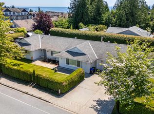 6289 Tyler Rd, Sechelt, BC V7Z 0M4