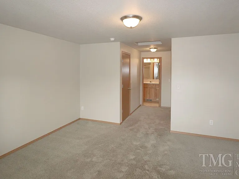 Covington Townhomes — Photo 13