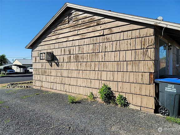 4th image of 745 S Hawthorne Drive