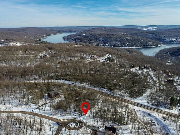 2nd image of 93 Black Diamond Ct
