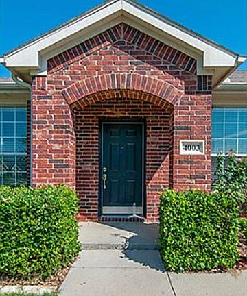 2nd image of 4003 Alamo Dr