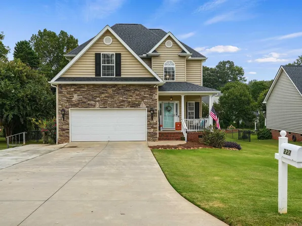 227 Scalybark Rd, Greenville, SC 29617