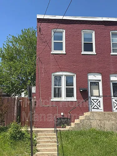 422 Hillside Ave Photo 1