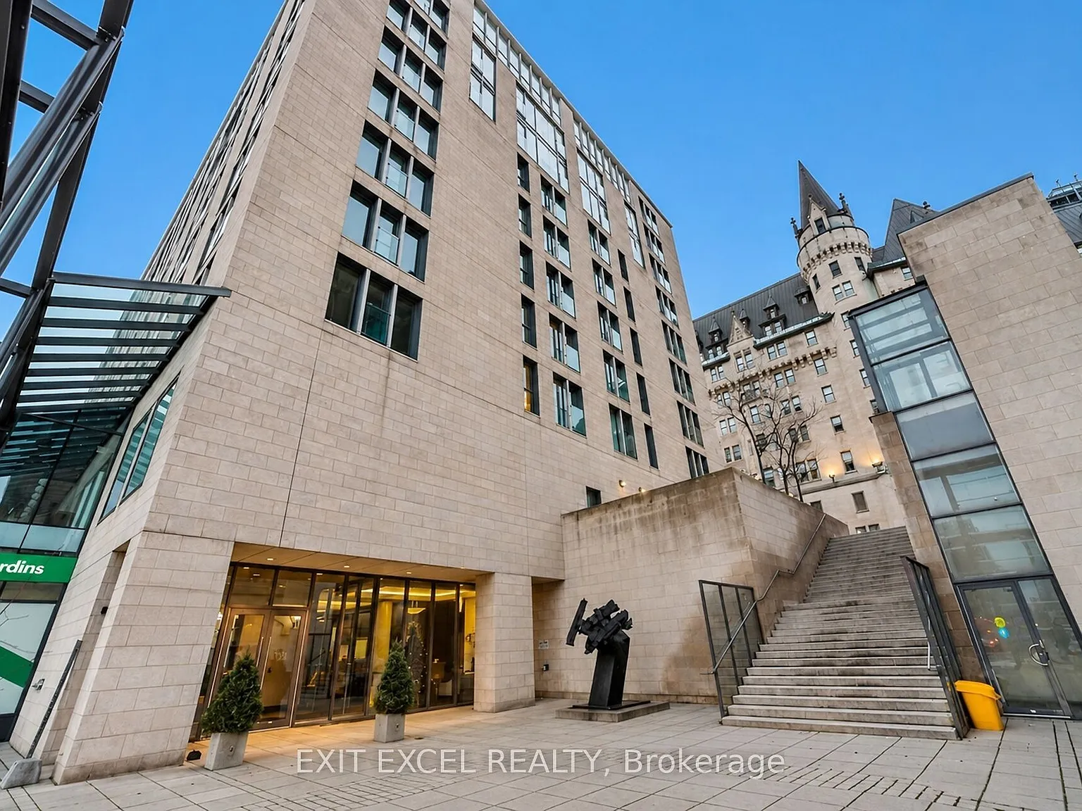 700 Sussex Condominium Residences — Photo 3