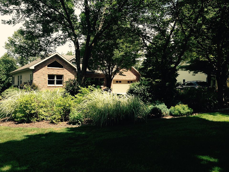 2nd image of 148 Maple Grove Ln