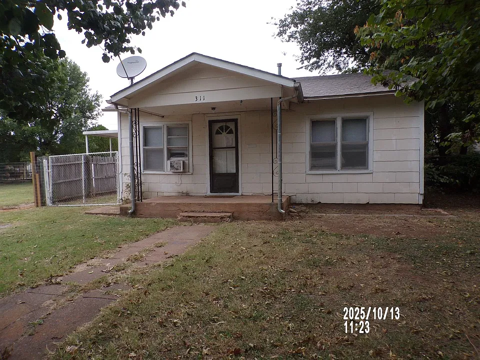 311 E Nevada St