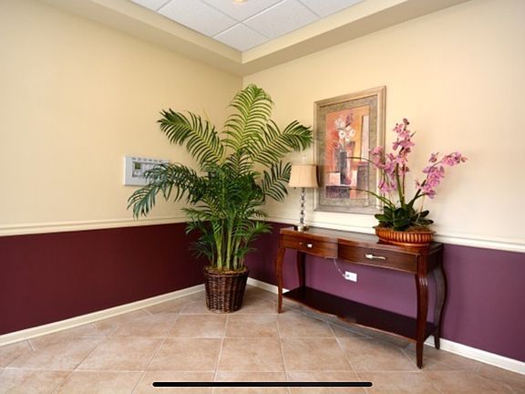 5th image of 430 Western Ave #512