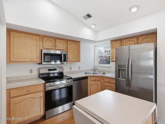 3rd image of 1036 Keeneland Ct