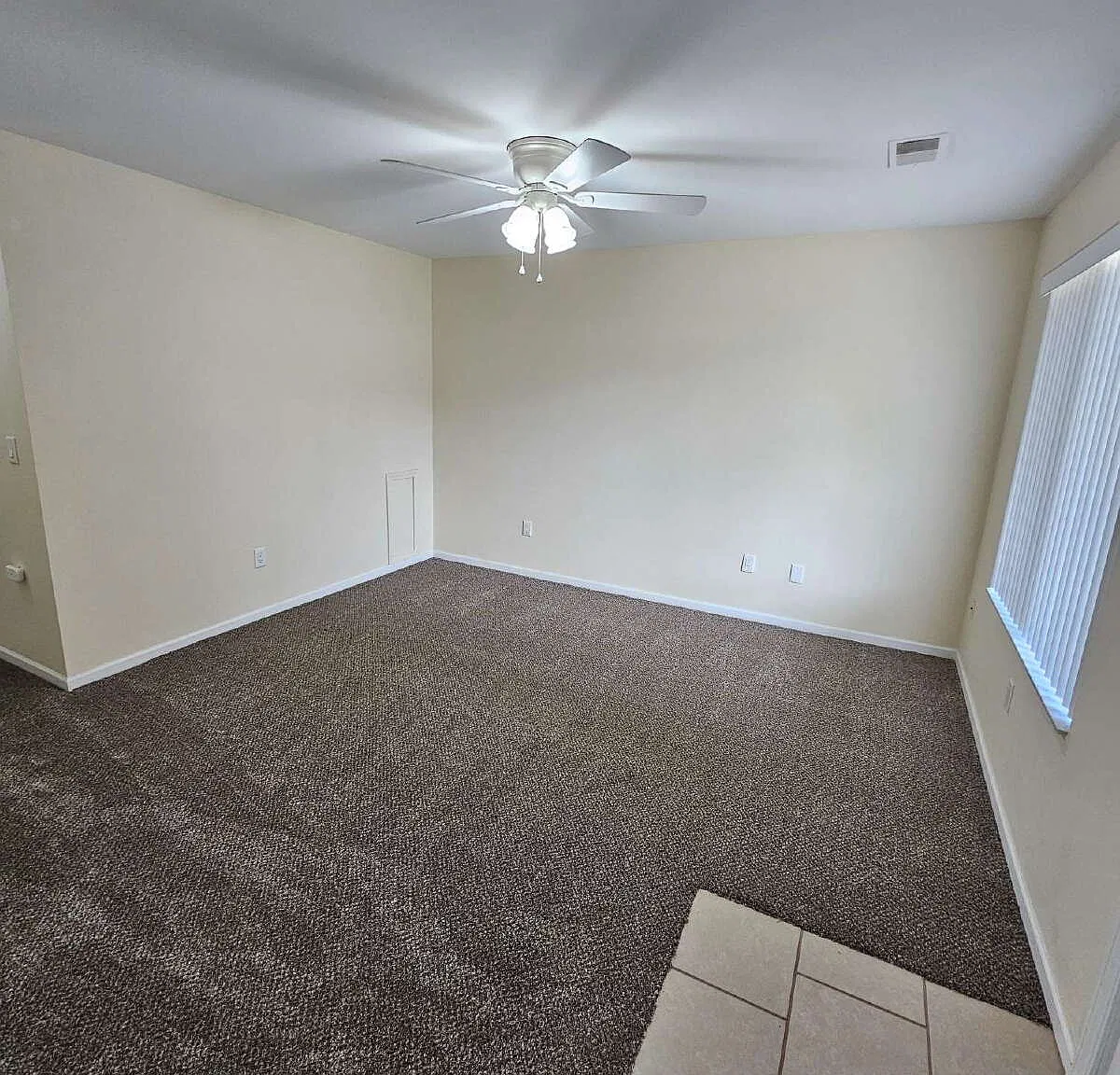 1 bed, 1.0 bath, 610 sqft, $965 — Photo 3