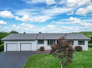 212 Monte Vista Dr, Camillus, NY 13031