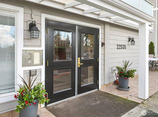 22535 SE Highland Cir APT 104, Issaquah, WA