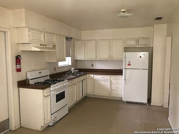 2nd image of 6007 Misty Valley Dr