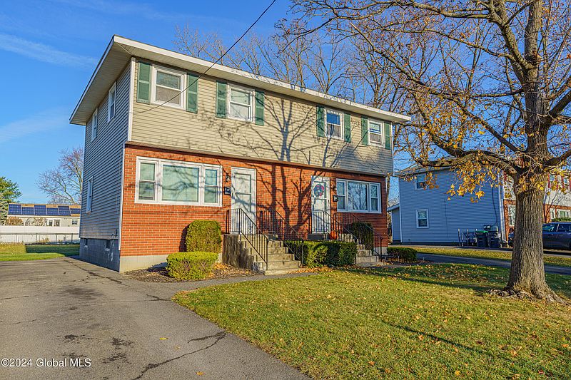 3rd image of 29 Commodore Street
