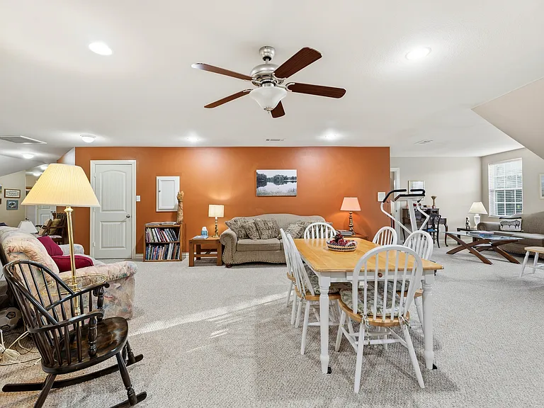 2720 Oates Dr — Photo 26