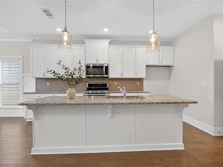 4185 Celbridge Pass — Photo 10