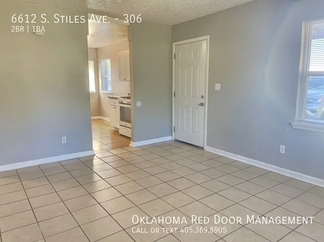 6612 S Stiles Ave #306 — Photo 2