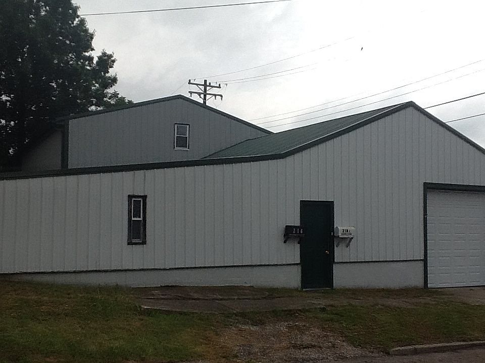 1st image of 216 E Harrison St