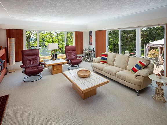 2nd image of 3815 Wilkinson Rd