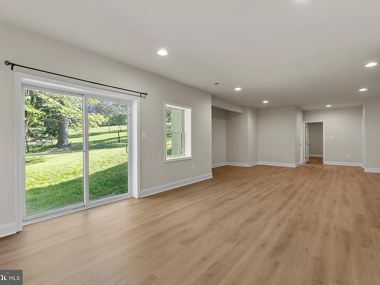 9724 Centennial Meadows Ln — Photo 26