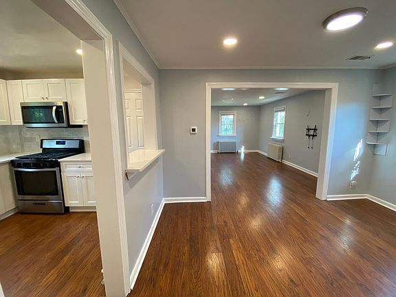 2nd image of 600 Douglass Ave