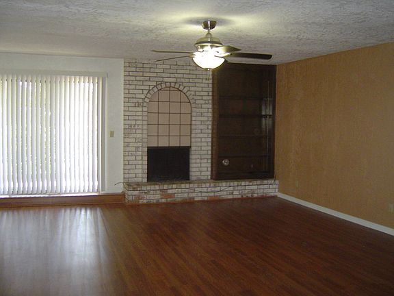 5th image of 1698 Dale Douglas Dr