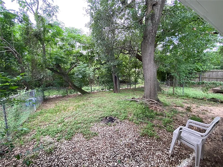 3316 Normand Dr — Photo 10