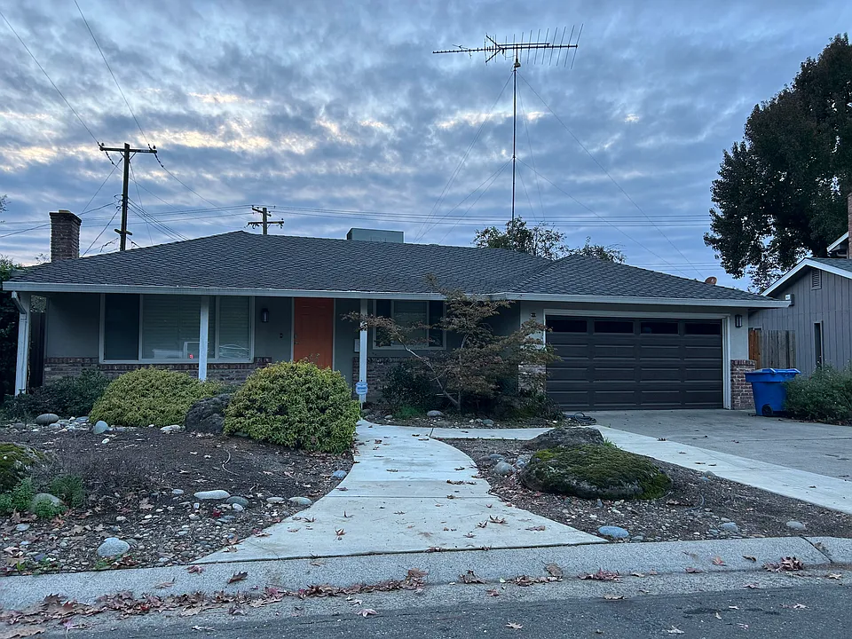 1227 Noonan Dr