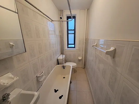 Rented by Lodger Corp | media 6