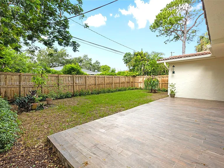 5770 SW 55th St — Photo 24