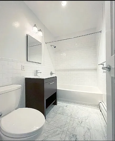 448 W 19th St #3CD — Photo 8