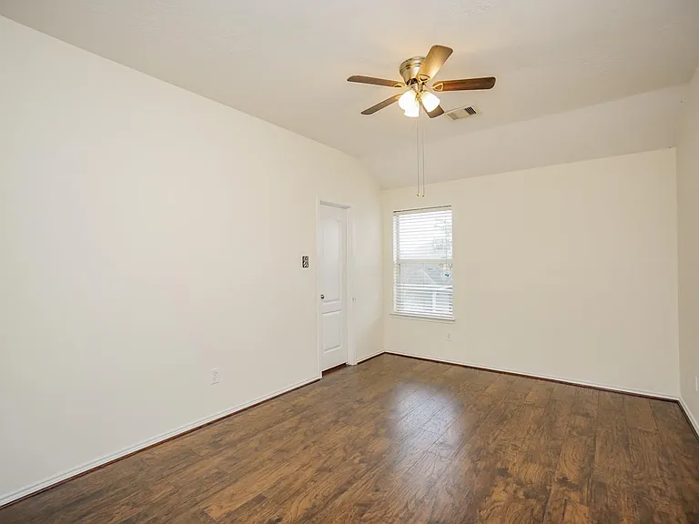 1323 Colonial Manor Dr — Photo 22