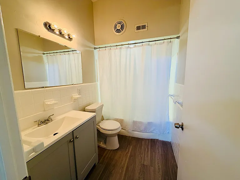 535 Monterey Blvd NE — Photo 14