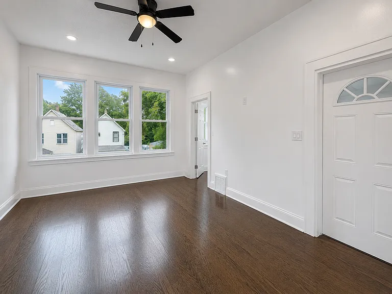 5543 S Shields Ave #2 — Photo 3