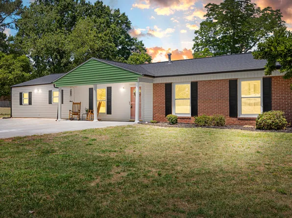 2612 Sapona Cir, Sanford, NC 27332