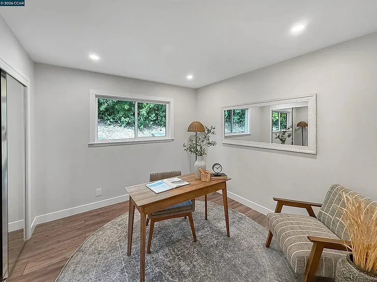 8 Cherry Hills Ct — Photo 11