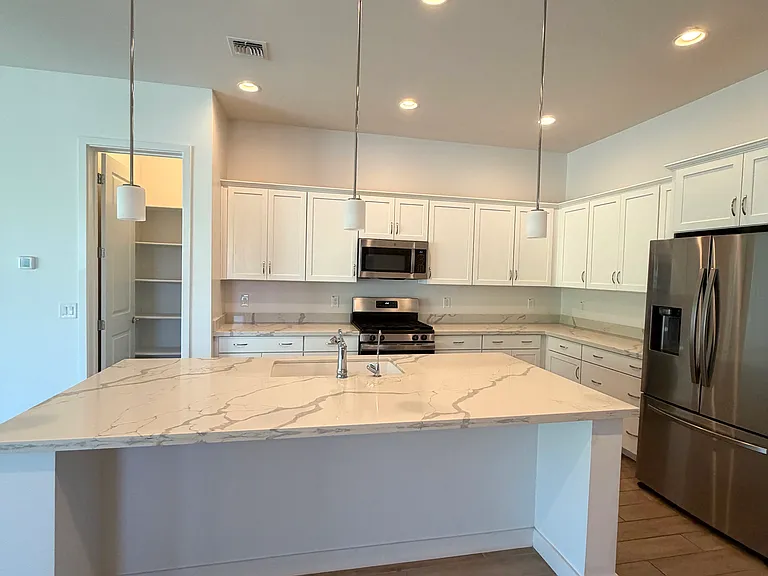 835 E Hopi Trl — Photo 12