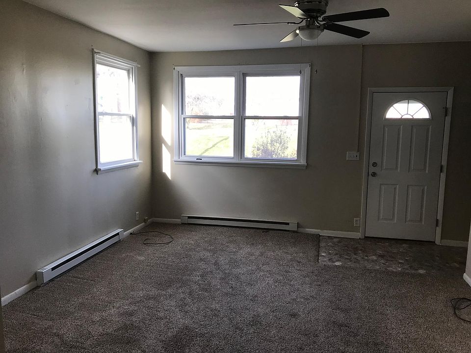 2nd image of 120 Maple Ave