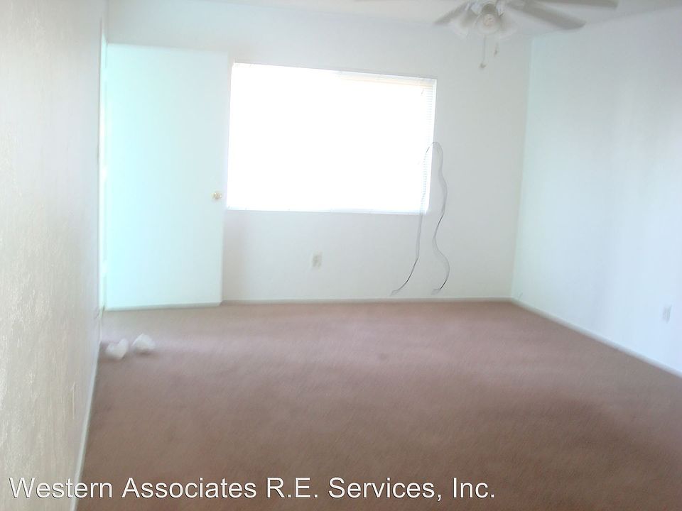 1st image of 860 24th Ave