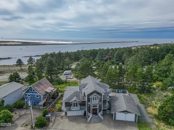 15710 Oceanview Ave, Rockaway Beach, OR 97136