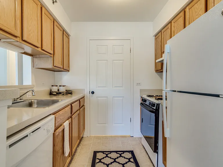 Northport Apartments — Photo 6