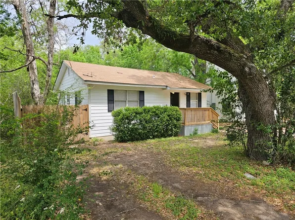 1110 Justine St, Bryan, TX 77803