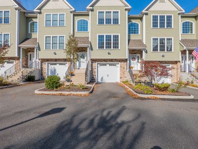 12 Oak Meadows Drive #12, Brookfield, CT, 06804