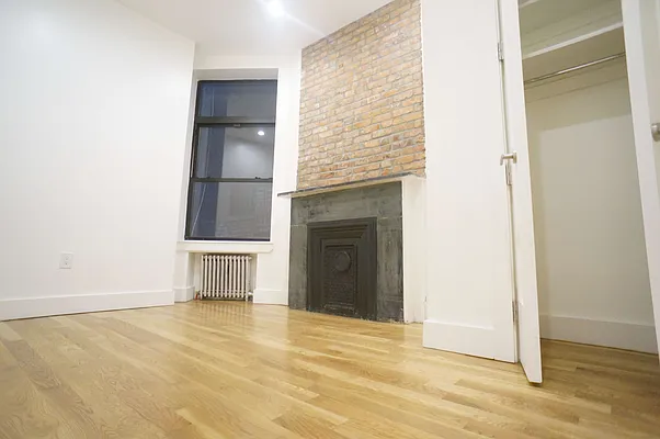 Rented by EXR | media 4