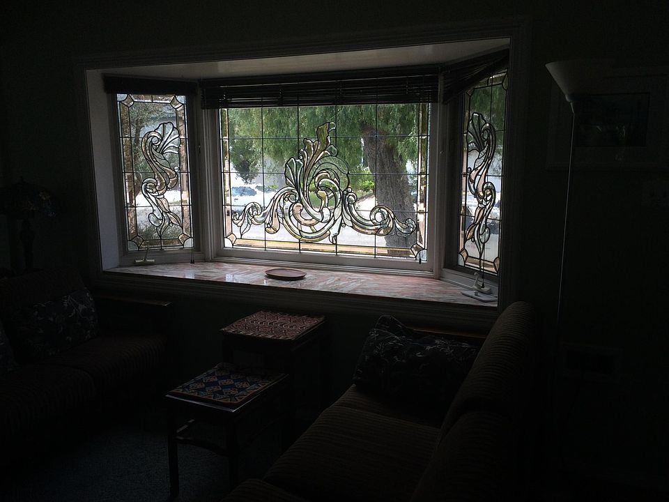 Front Bay Window - Cut Beveled Glass