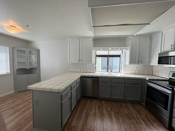 4th image of 1 1st St W #1