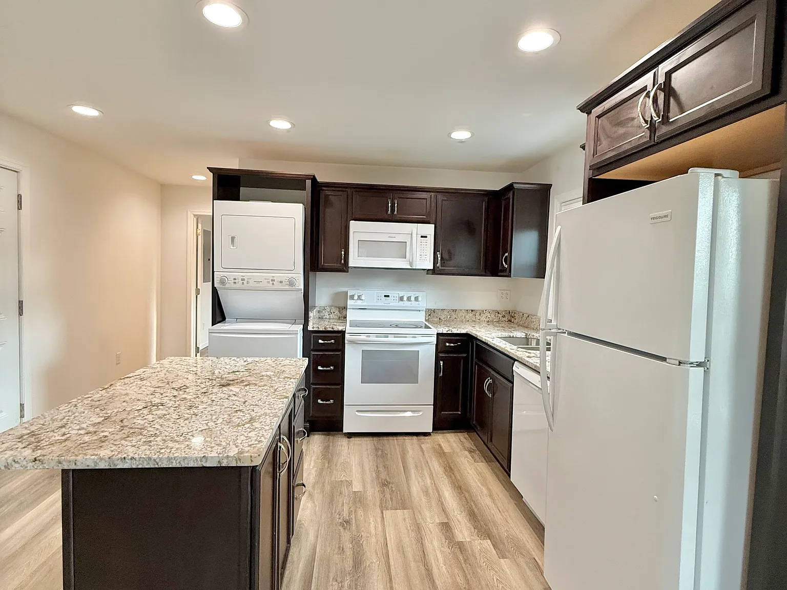 1 bed, 561 sqft, $795 — Photo 4