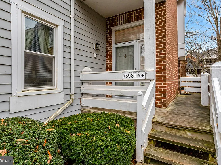 7598 N Lakeside Village Dr — Photo 21