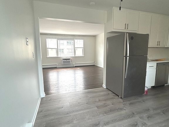 4th image of 7827 Niles Center Rd APT 2A