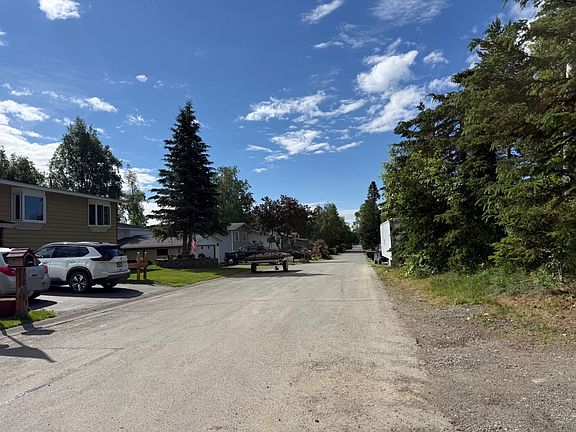 4th image of 7401 Blackberry St